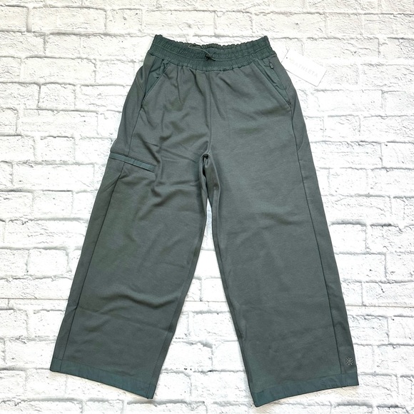 NWT Athleta TALL triumph hybrid wide leg crop pants bali green extra sma… - Picture 1 of 12